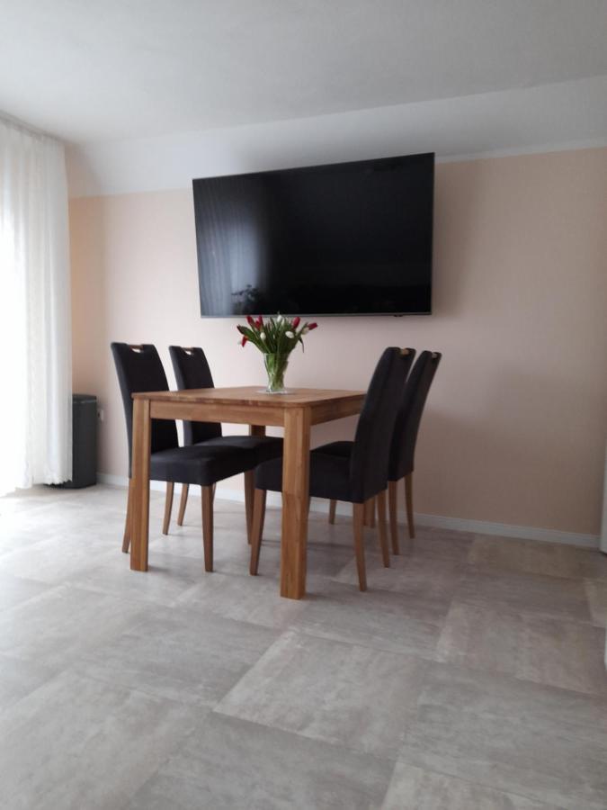 Ferienwohnung Pham Hage Екстер'єр фото
