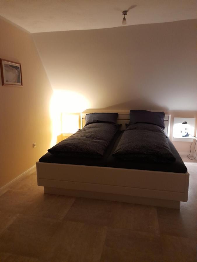 Ferienwohnung Pham Hage Екстер'єр фото