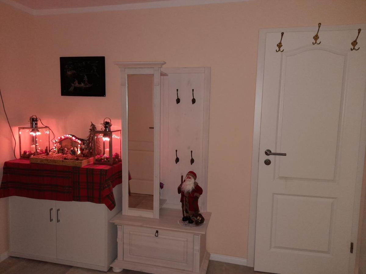 Ferienwohnung Pham Hage Екстер'єр фото