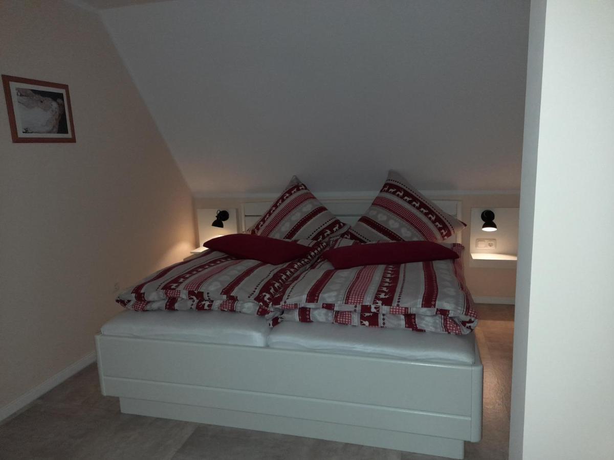 Ferienwohnung Pham Hage Екстер'єр фото